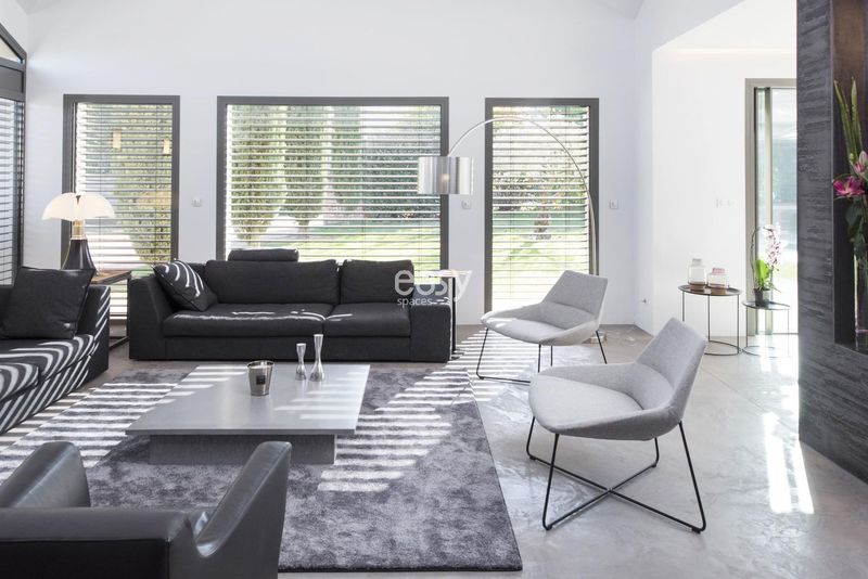 The detailed and specific shooting location situated within the city of Lyon